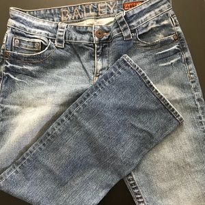 Delia’s Bailey cut capris jeans